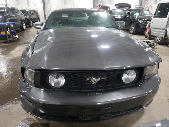 1ZVFT82H875241740 - 2007 FORD MUSTANG GT GRAY photo 5