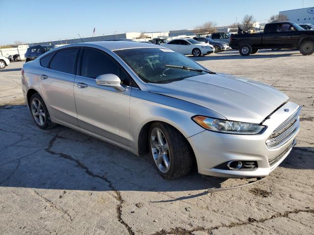 1FA6P0HD0E5371317 - 2014 FORD FUSION SE GRAY photo 4