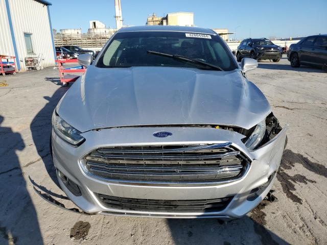 1FA6P0HD0E5371317 - 2014 FORD FUSION SE GRAY photo 5