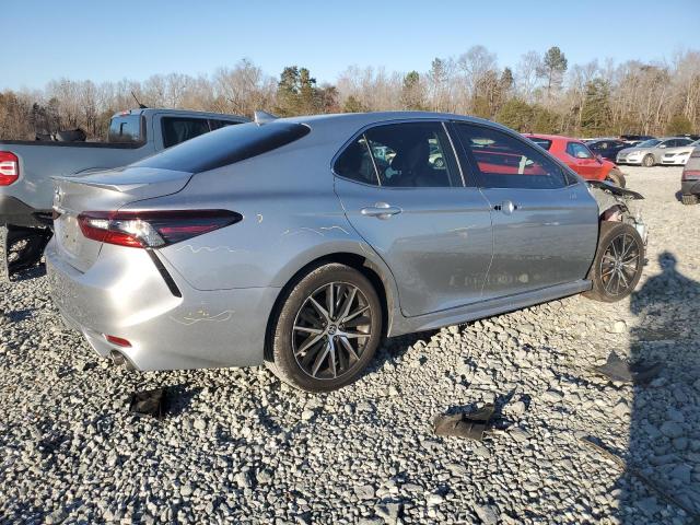 4T1G11AKXPU796109 - 2023 TOYOTA CAMRY SE NIGHT SHADE SILVER photo 3