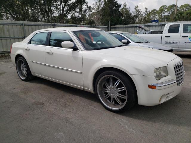 2C3KA33G18H255476 - 2008 CHRYSLER 300 LIMITED WHITE photo 4