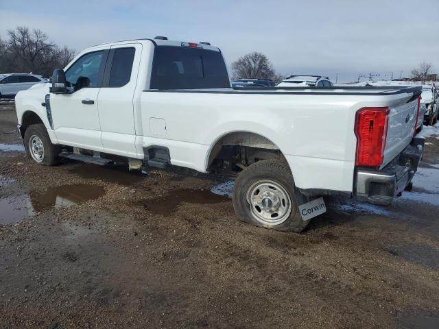 1FT7X2BA0PED91630 - 2023 FORD F250 SUPER DUTY WHITE photo 2