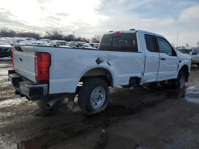 1FT7X2BA0PED91630 - 2023 FORD F250 SUPER DUTY WHITE photo 3