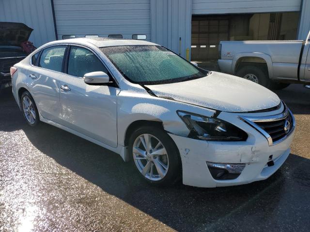 1N4AL3AP1DC287903 - 2013 NISSAN ALTIMA 2.5 WHITE photo 4