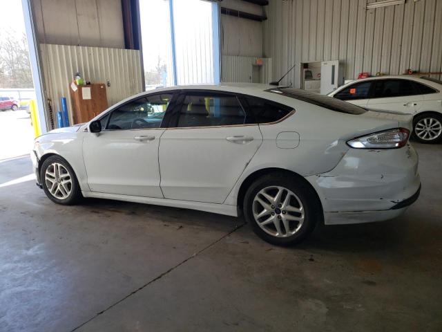 1FA6P0H7XG5121709 - 2016 FORD FUSION SE WHITE photo 2