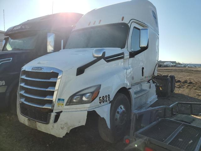 3AKJHHDR2KSKF5828 - 2019 FREIGHTLINER CASCADIA 1 WHITE photo 2