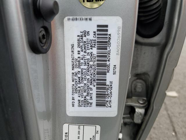 4T1BE30KX2U576327 - 2002 TOYOTA CAMRY LE SILVER photo 12