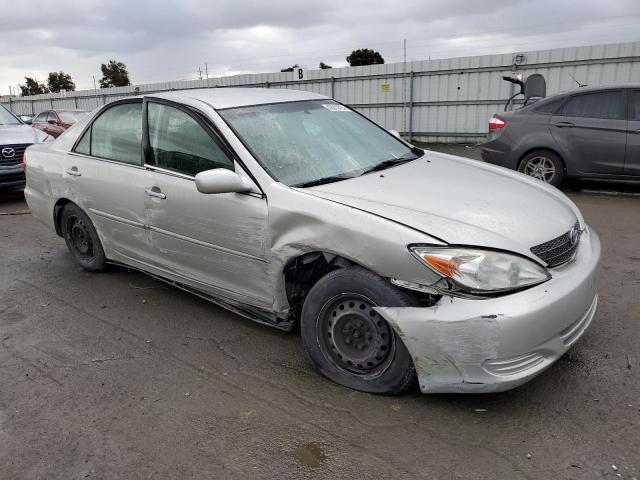 4T1BE30KX2U576327 - 2002 TOYOTA CAMRY LE SILVER photo 4