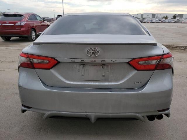 4T1B11HK0JU521470 - 2018 TOYOTA CAMRY L SILVER photo 6