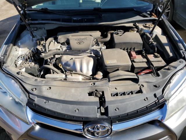 4T1BF1FK2GU600121 - 2016 TOYOTA CAMRY LE SILVER photo 11