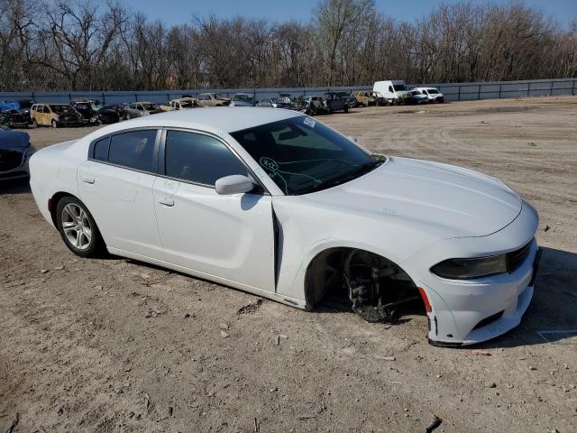 2C3CDXBG0JH180375 - 2018 DODGE CHARGER SXT WHITE photo 4