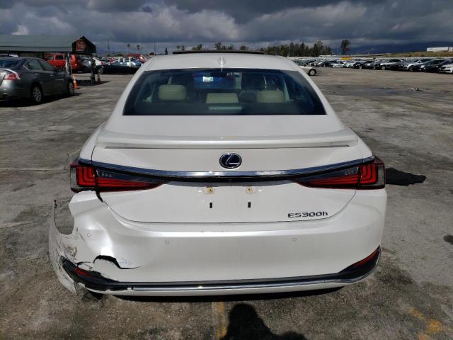 58AD21B13LU009848 - 2020 LEXUS ES 300H WHITE photo 6