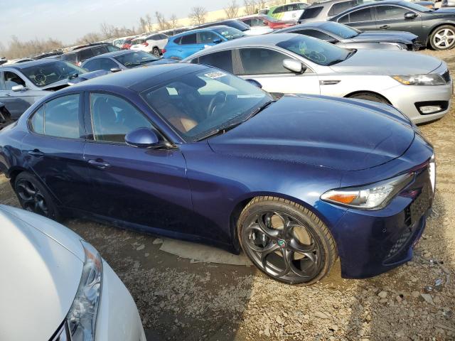 ZARFAECN5J7597561 - 2018 ALFA ROMEO GIULIA TI BLUE photo 4