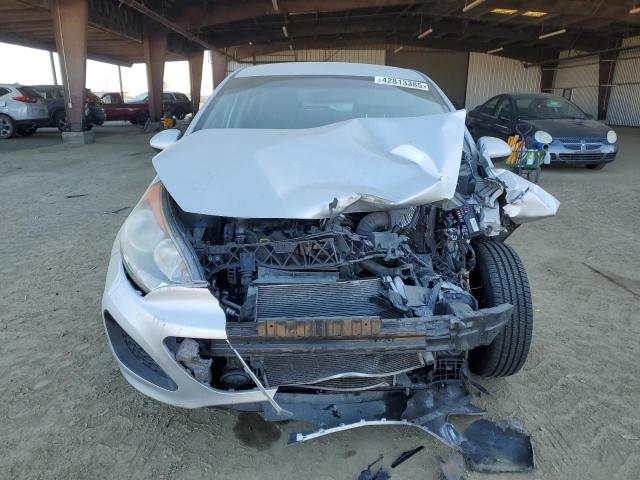 KNADM5A38D6097864 - 2013 KIA RIO LX SILVER photo 5