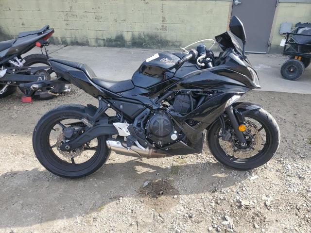 JKAEXEJ1XHDA01096 - 2017 KAWASAKI EX650 J შავი ფოტო 1