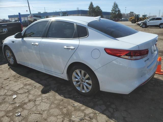 5XXGT4L33JG253736 - 2018 KIA OPTIMA LX WHITE photo 2