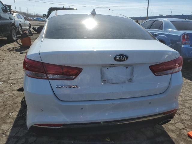 5XXGT4L33JG253736 - 2018 KIA OPTIMA LX WHITE photo 6