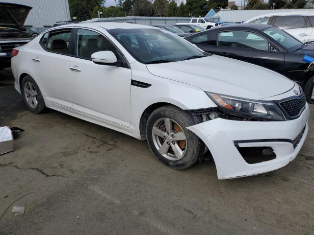 KNAGM4A76F5621340 - 2015 KIA OPTIMA LX WHITE photo 4