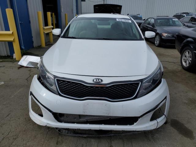 KNAGM4A76F5621340 - 2015 KIA OPTIMA LX WHITE photo 5