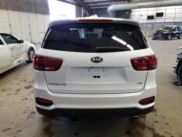 5XYPG4A5XLG632286 - 2020 KIA SORENTO S WHITE photo 6