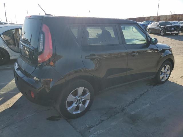 KNDJN2A28H7486206 - 2017 KIA SOUL BLACK photo 3