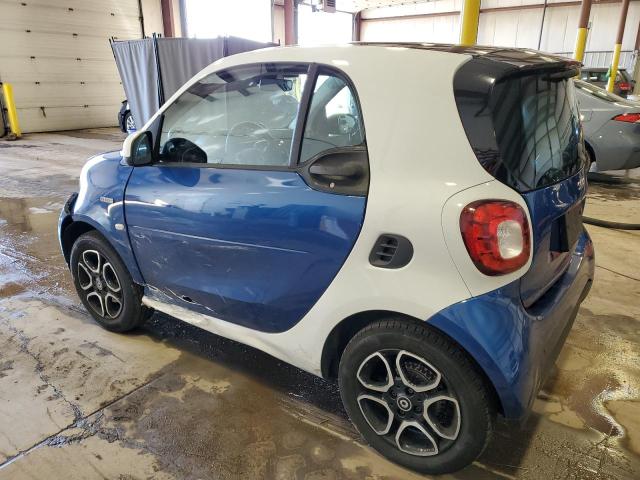 WMEFJ5DA7GK061479 - 2016 SMART FORTWO TWO TONE photo 2