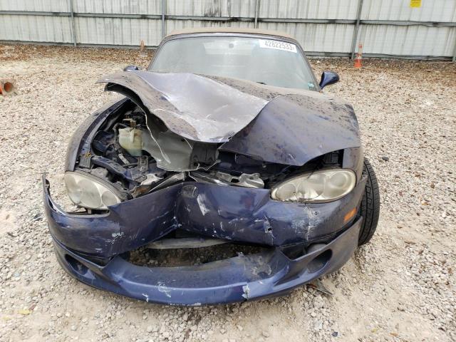 JM1NB353520221715 - 2002 MAZDA MX-5 MIATA BASE BLUE photo 5