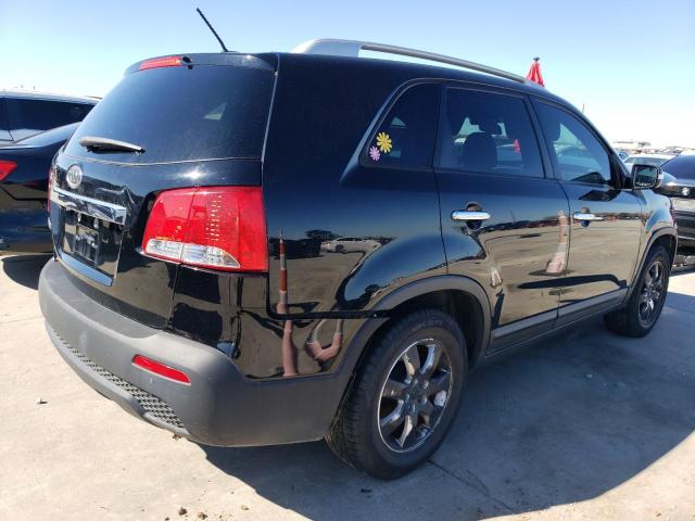 5XYKT3A67DG364601 - 2013 KIA SORENTO LX BLACK photo 3