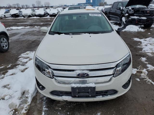 3FAHP0HA0CR283571 - 2012 FORD FUSION SE WHITE photo 5