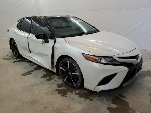 4T1B61HK1KU262359 - 2019 TOYOTA CAMRY XSE WHITE photo 4