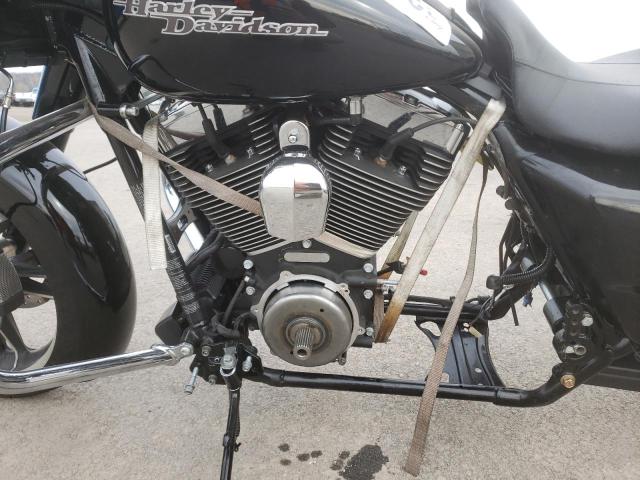 1HD1KBM12GB663712 - 2016 HARLEY-DAVIDSON FLHX STREET GLIDE BLACK photo 7