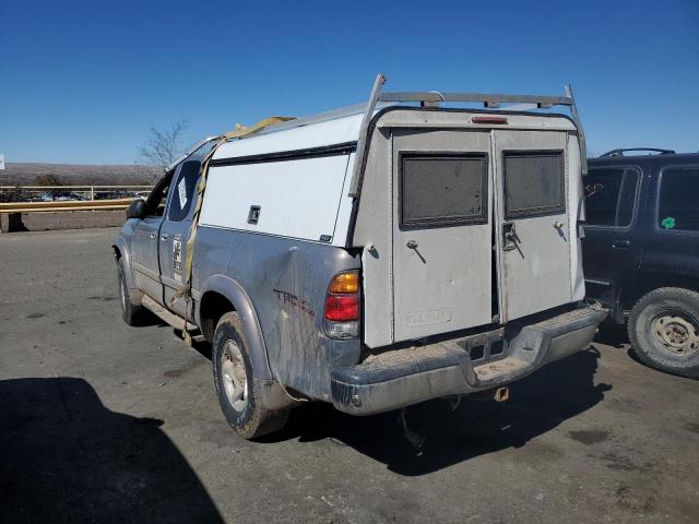 5TBBT4817YS086008 - 2000 TOYOTA TUNDRA ACCESS CAB LIMITED GRAY photo 2