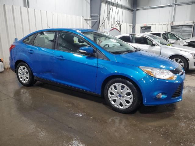 1FAHP3F25CL283030 - 2012 FORD FOCUS SE BLUE photo 4