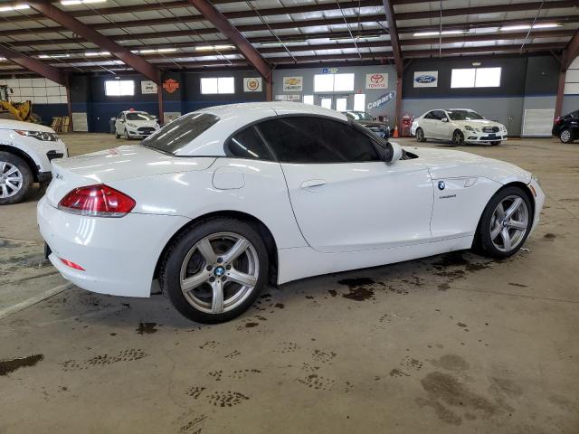 WBALM5C56BE378185 - 2011 BMW Z4 SDRIVE30I WHITE photo 3