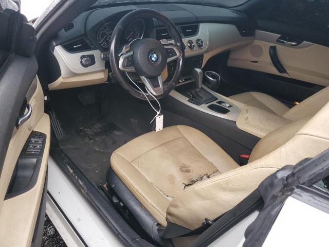 WBALM5C56BE378185 - 2011 BMW Z4 SDRIVE30I WHITE photo 8