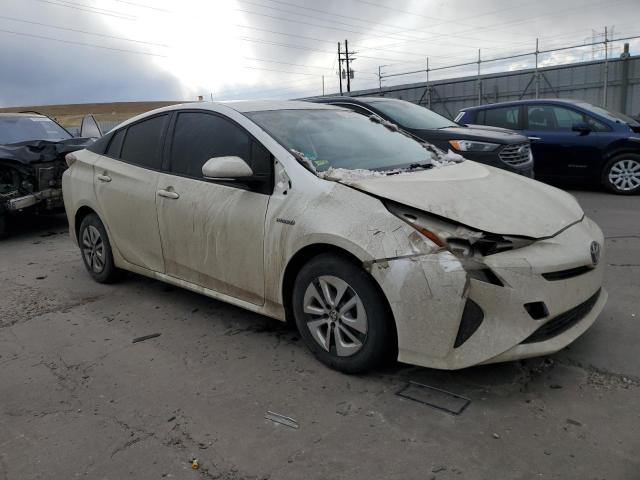 JTDKARFU3G3502269 - 2016 TOYOTA PRIUS WHITE photo 4