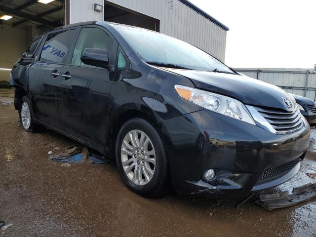 5TDYK3DC0CS273315 - 2012 TOYOTA SIENNA XLE BLACK photo 4