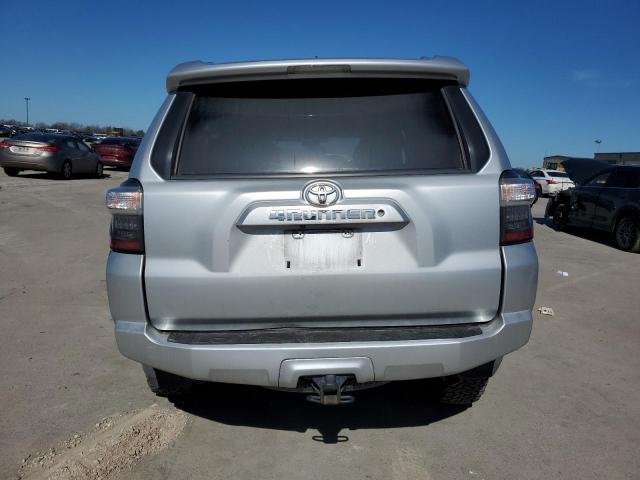 JTEZU5JR7F5094133 - 2015 TOYOTA 4RUNNER SR5 SILVER photo 6