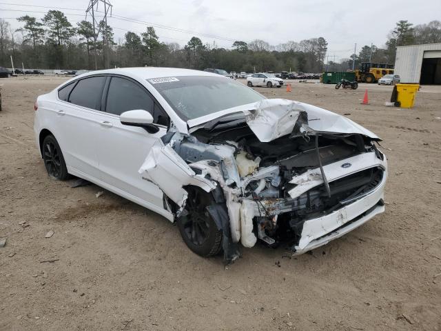 3FA6P0LU2KR240163 - 2019 FORD FUSION SE WHITE photo 4