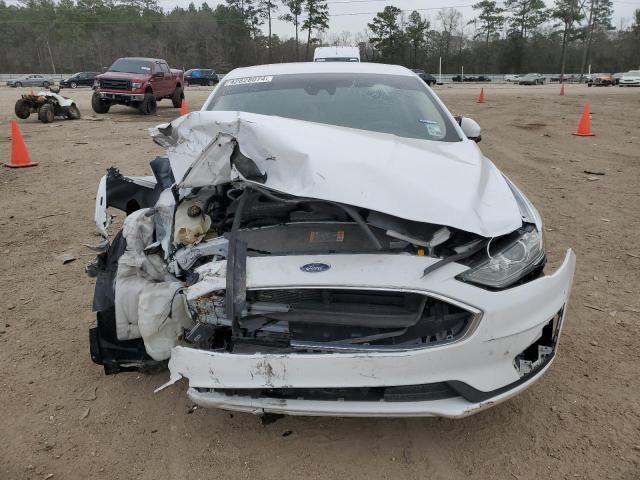 3FA6P0LU2KR240163 - 2019 FORD FUSION SE WHITE photo 5