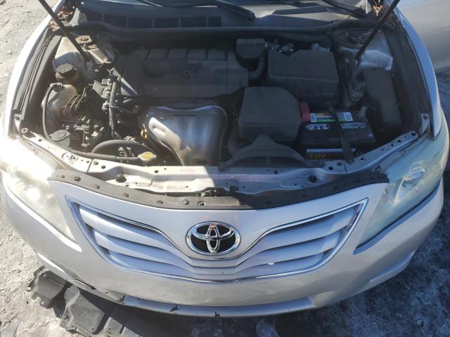 4T1BF3EK0BU122657 - 2011 TOYOTA CAMRY BASE SILVER photo 11