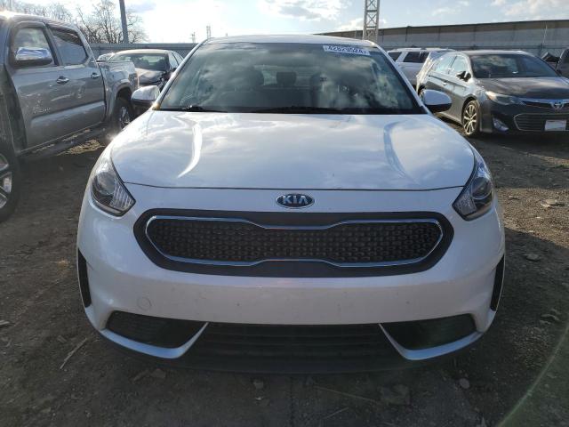 KNDCB3LCXJ5140415 - 2018 KIA NIRO FE WHITE photo 5