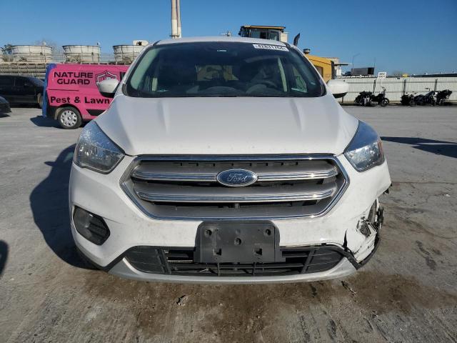 1FMCU9G93HUE95191 - 2017 FORD ESCAPE SE WHITE photo 5