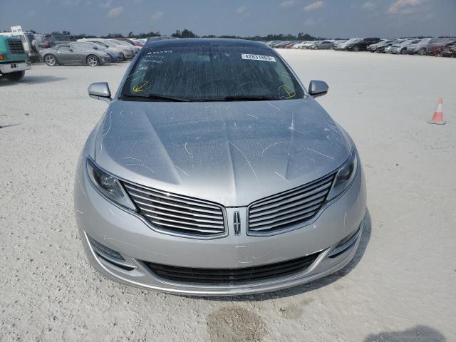 3LN6L2LU8DR815530 - 2013 LINCOLN MKZ HYBRID SILVER photo 5