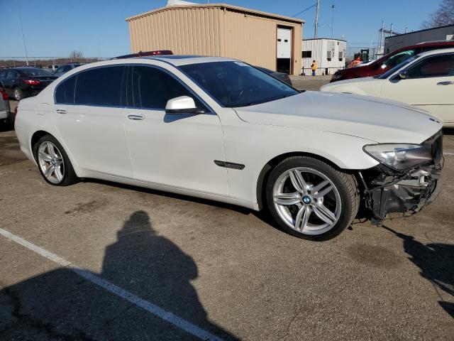 WBAKB83599CY61646 - 2009 BMW 750 LI WHITE photo 4