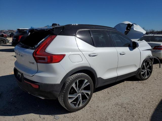 YV4162UM7L2310177 - 2020 VOLVO XC40 T5 R-DESIGN WHITE photo 3