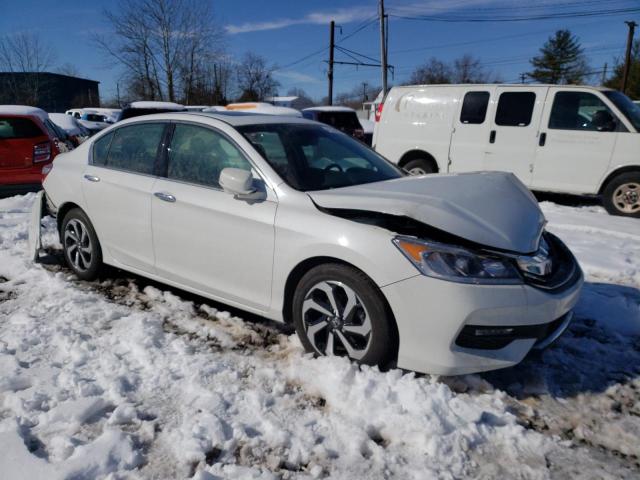 1HGCR3F07GA000661 - 2016 HONDA ACCORD EXL WHITE photo 4