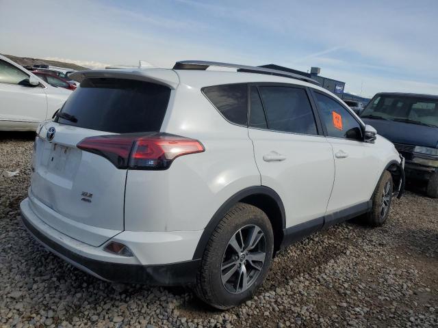 2T3RFREVXJW840203 - 2018 TOYOTA RAV4 ADVENTURE WHITE photo 3