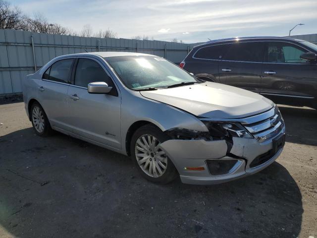 3FADP0L32AR241939 - 2010 FORD FUSION HYBRID SILVER photo 4