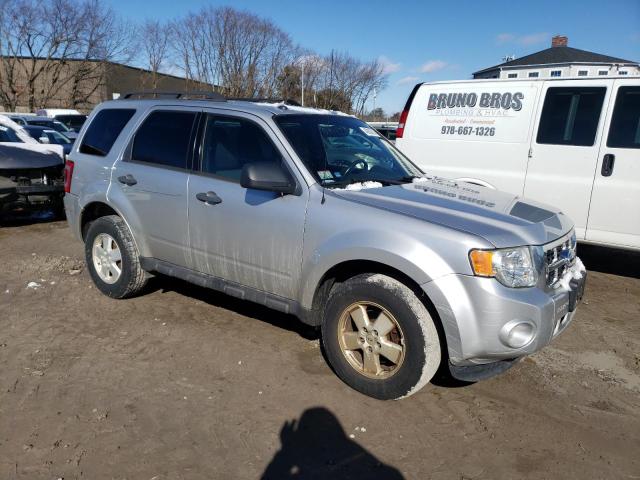 1FMCU9DG8CKC84267 - 2012 FORD ESCAPE XLT SILVER photo 4